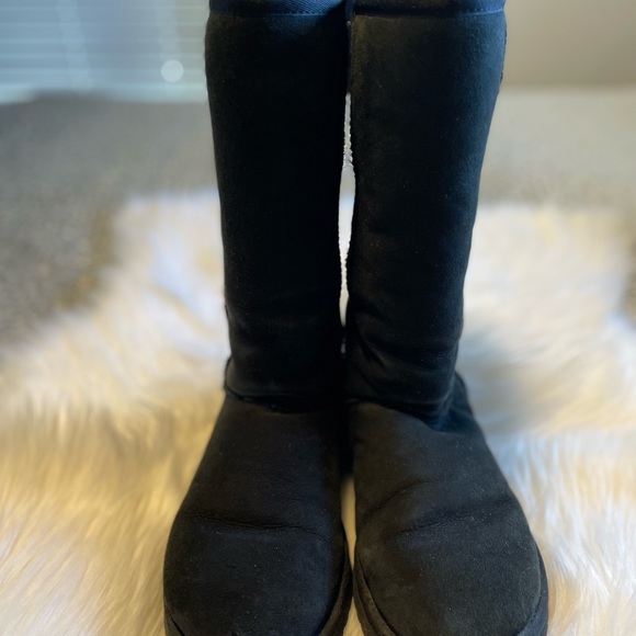 UGG Classic Tall Boot - Picture 3 of 3